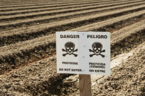 dangers-pesticides-field-sign