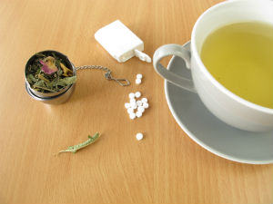 artificial-sweetener-tablets-and-tea
