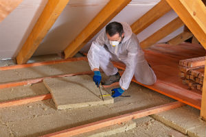 installing-insulation